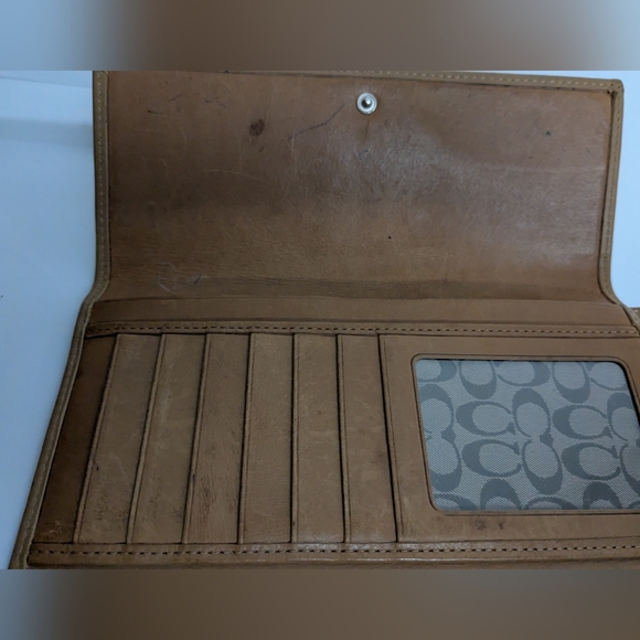 Coach Billfold - Picture 4 of 8